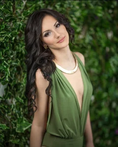 Miss-Understood Public Foto 4