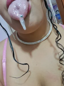 MelannieSimons tongue Pic 3