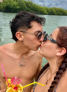 sarah_and_taylor BEACH VACATION💓 Pic 3
