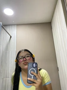 mery_rouss cute🥰🔥💛 Pic