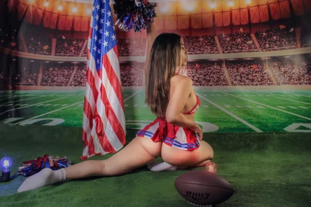 AMELIETARSON We celebrate freedom. happy 4th of July 🗽💙❤️🤍 Foto 5