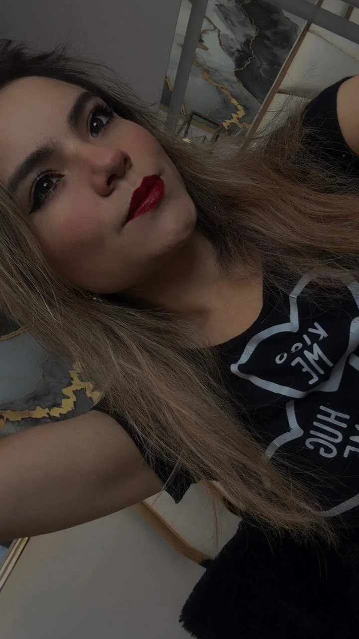 NalaRosse-এর ট্রেন্ডিং  8500টি ছবি