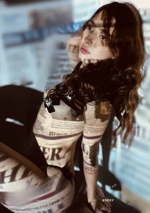 Melody_rouxxxのA very sensual girlの 6枚の写真