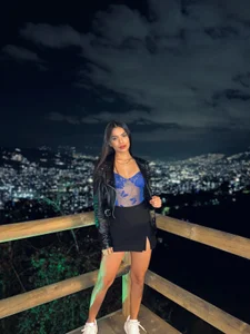 Public od VictoriaNoah_  snímek