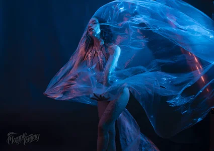 LilliLowexox Fine Art / Urbex Foto 5