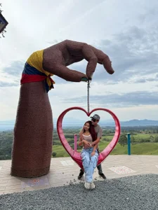 KathyAiden Colombia gave us magical places Foto 3