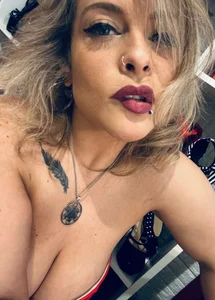 ZoeMesmerize for MY BOO🫦 black pantyhose Red Leather and high heels red soles Pic 8