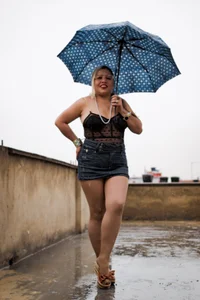 LiaTaylorr Rain with lia Pic