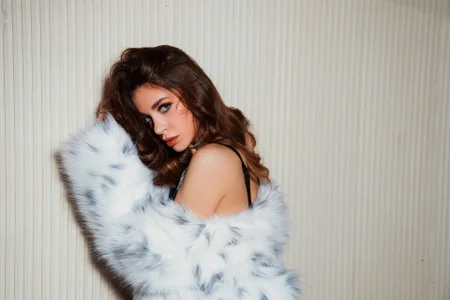 AngelicaDillon Is it cold yet?😋 slika