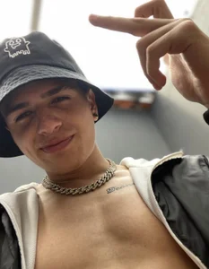 Themasterhades_777の😻の 8枚の写真