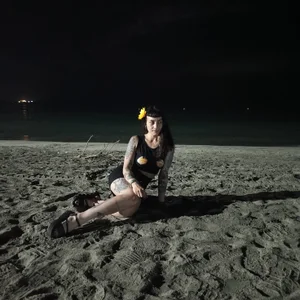 Naughty_Kittenm Public Pic 9