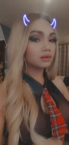 Public de LUSCIOUSKIM  5 Imagens