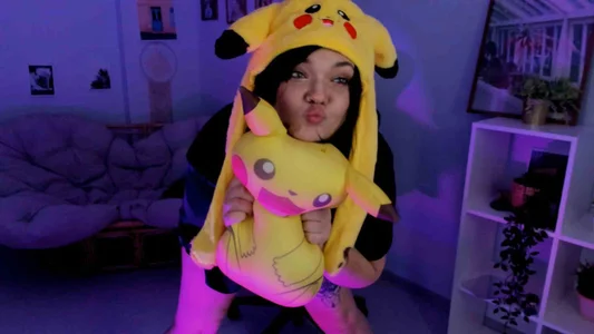 MaryHarrys Pika pika Pic 2