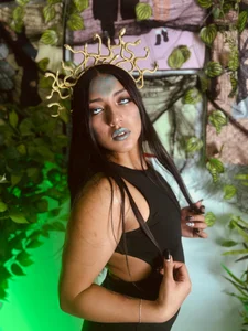 Quiinn_bxNot everyone can look at me… but those who do, are petrified with desire 🔥✨图片