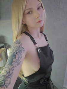 NovaRaz How about a candlelight dinner?🕯️🍴 Pic 2