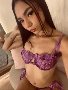 britanny_77 soft caramel candy Pic 4