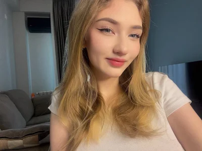 AveryBerkson A beautiful smile? - {count, plural, one {תמונה אחת} two {שתי תמונות} many {# תמונות} other {# תמונות}}
