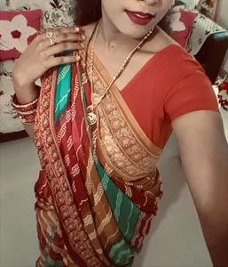 9t_Ananya Public Pic 9