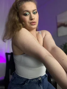 Zdjęcia Margot_Ocean My boobs are like cheese balls. All want to eat them: 