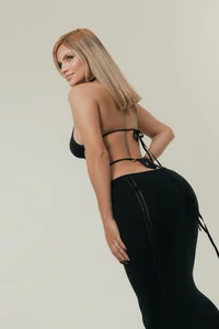 Newbie de KyomiVelvet  2 Imagens