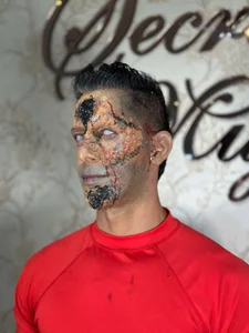 JoseRumbero26のUn maquillaje muy creativo mes de Halloween 2026の 5枚の写真