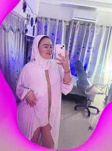 MarianFadelA WONDERFULLY HORNY WOMAN 💋图片