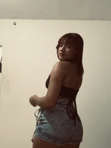 Milabonny_ Public Pic 3