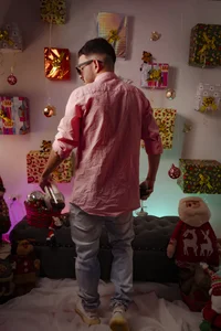 VynnyBlacke_ Unwrap Me 🎁🔓 Hình