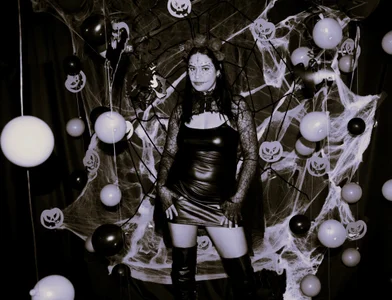 GreciaFox1 Trick or treat? Pic 3