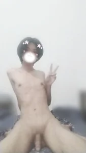 matcha_enak this twink slut can't afford iPhone 🥺 Immagine 