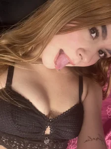 DelphineBella Public Foto