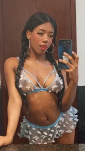 AlayshaJohnson Selfie Lingerie🍓 Pic 4