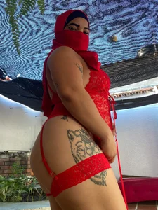 Falak-Yasin Today I decided to show my most flirtatious and daring side for you.🍑🥵 Billede 2