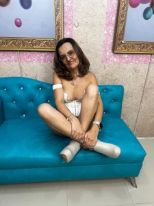 Abril_Sexx IN THE PINK ROOM LIKE MY PUSSY🍑 Pic 2