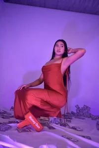 Iris_Thompson_ money 💸 Pic 2