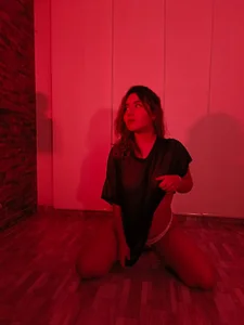 mady_malkovax Do not stop looking at me 😏🔥 Immagine  6