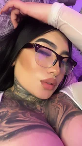 CloeeBeckam Glasses Pic 4