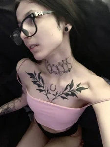 LeonaHinnes Public Pic 5