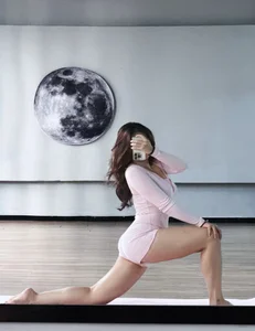 dollar-188 Public Pic 3