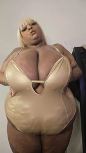 LefemDelaCroix Zariah รูป  2