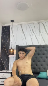 Rayan_Choi Do you want to mark my skin? 😏  4. fénykép