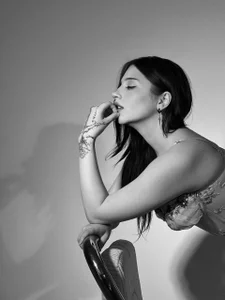 YourLittleDevil: black and white love ( 2 фото)