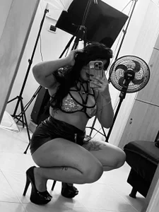 lilithmiller3 Back in black🖤🤍🖤 зображення 5