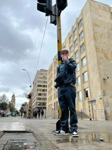 Joneth_men Public Εικόνα 2