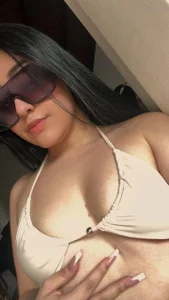 lysa_thomas Little Travel Pic 2