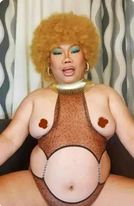 FATLUCY AFRO HAIR DON'T CARE Foto