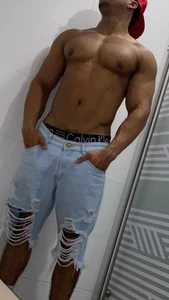 Blake_Culhane I hot Gambar 2