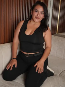 Scarlett_Bj: Public ( 2 фото)