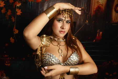 mileyerikson 👻Trick or kiss? you choose.🎃 Poză