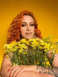 YELLOW FLOWERS AND HONEY🌻🍯 od sahra_taylor_  5 snímek